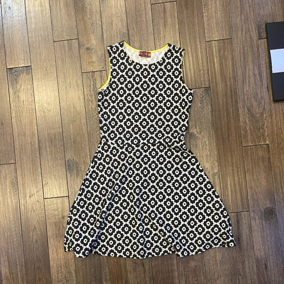 Isle dress, mini Size XS, made in Turkey - Picture 1 of 7